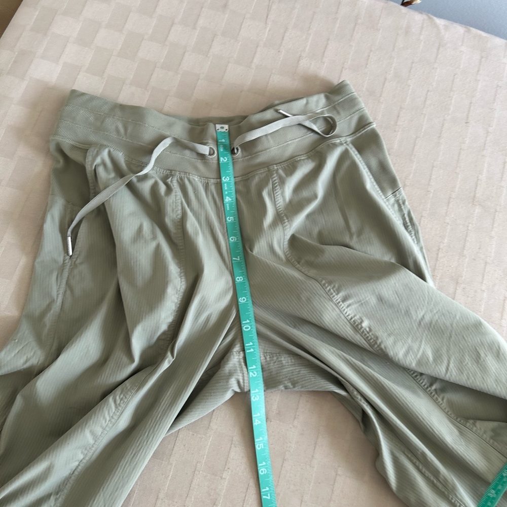 Lululemon Dance Studio Jogger Pant in Green Twill - Picture 9 of 12